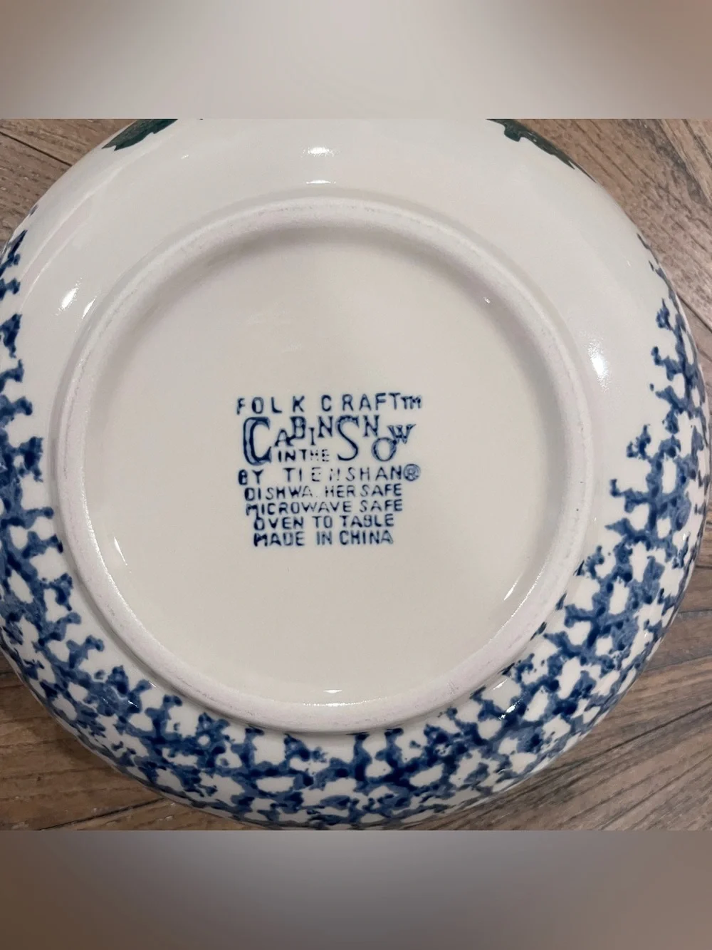 Christmas Tienshan Folk Craft Cabin in the Snow 8 Cup Covered Casserole Dish